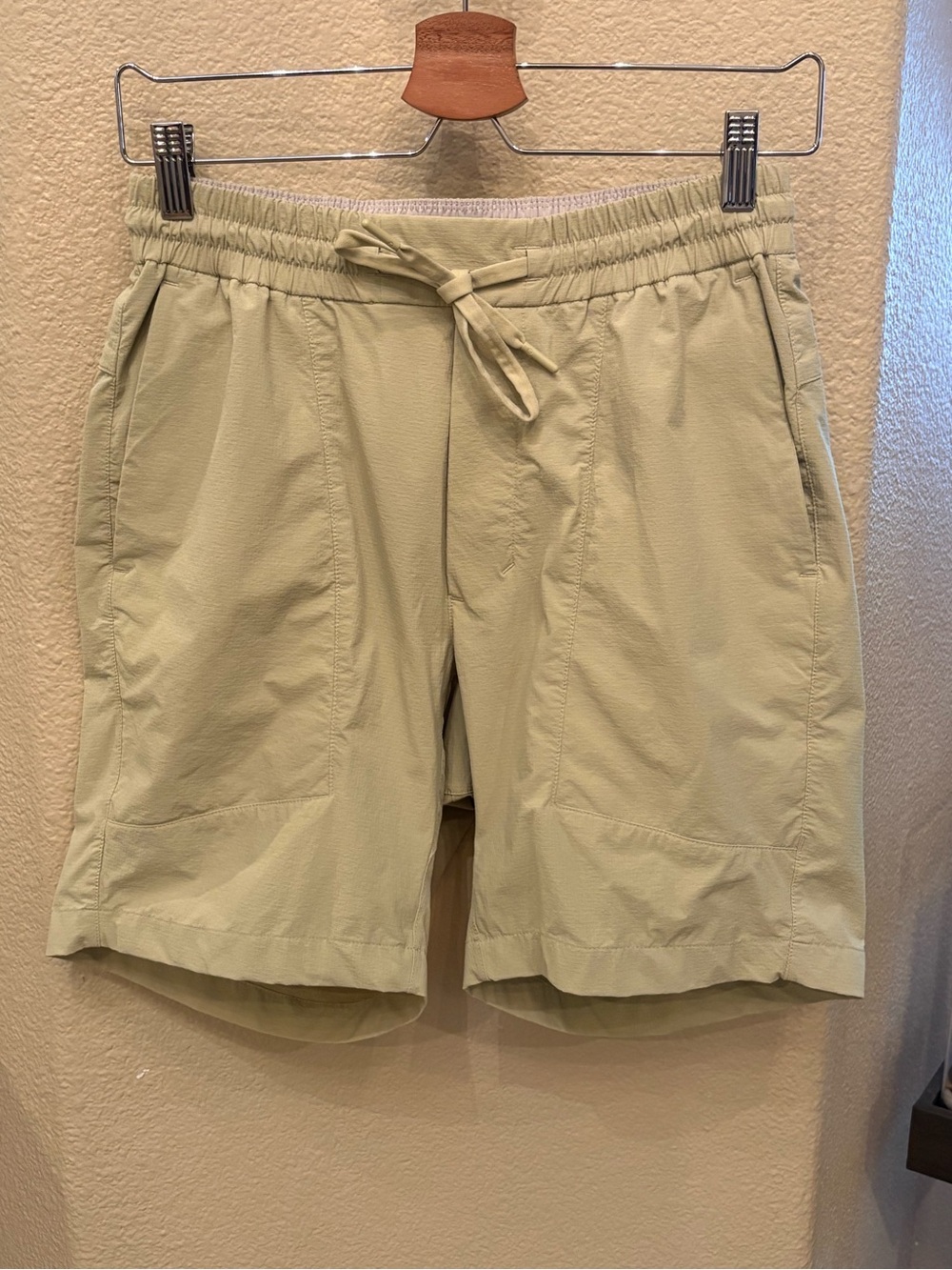 Lululemon Men Bowline 8” Stretch Ripstop Dew Green Shorts Size Small